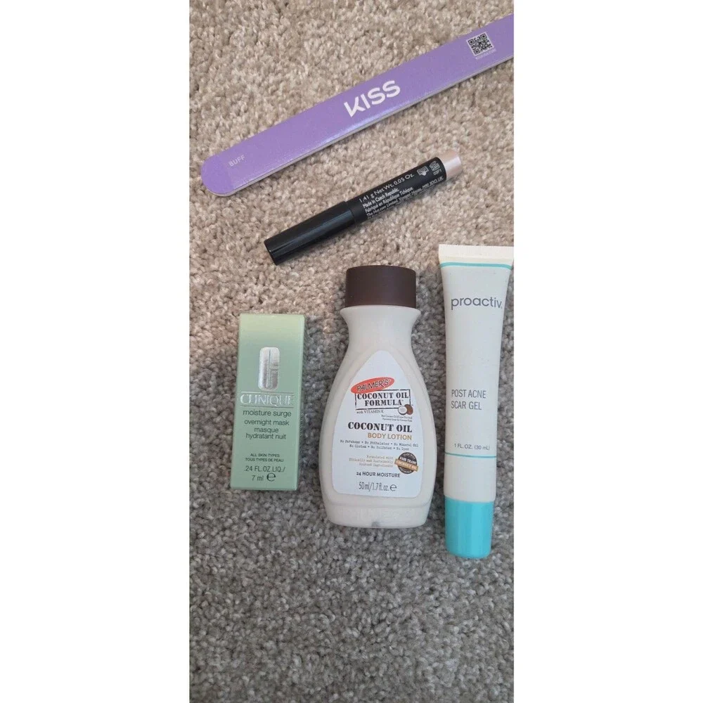 Skincare samples bundle